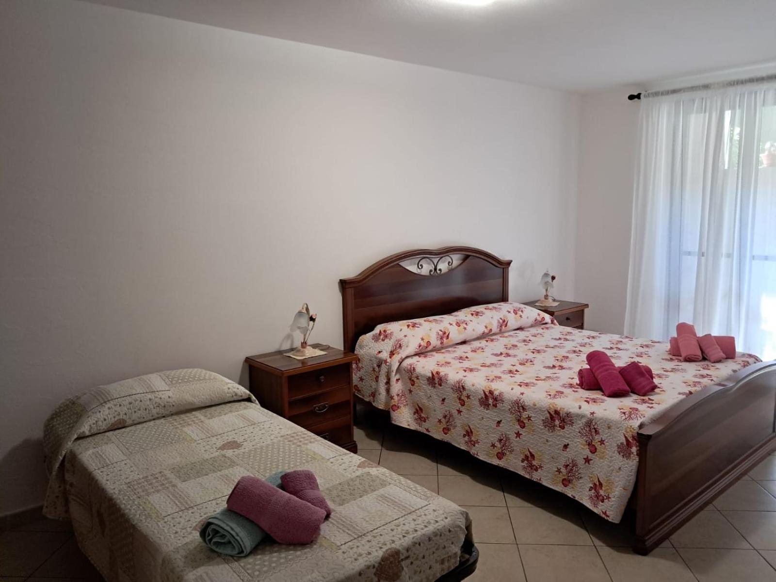 Appartamento Joanna Nurachi Bagian luar foto